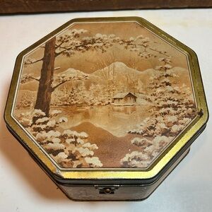 Vintage Nabisco Cookie Tin with snowy winter cabin scene 1930s-40s